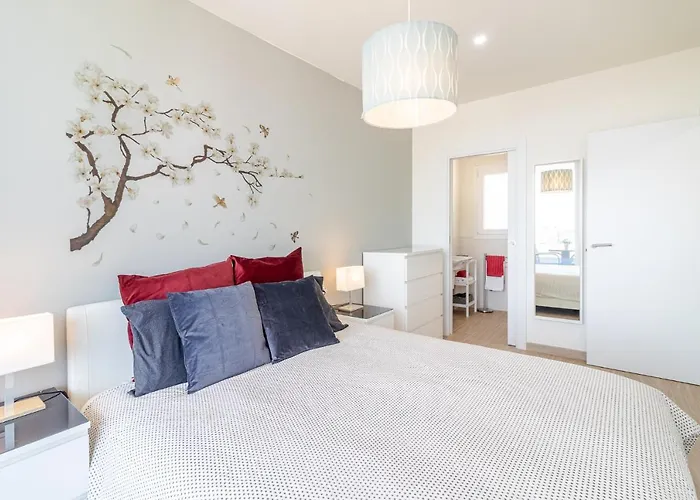 Brand New With Ocean & Volcano Views