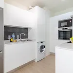 Brand New With Ocean & Volcano Views Apartmán