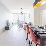 Apartmán Brand New With Ocean & Volcano Views *