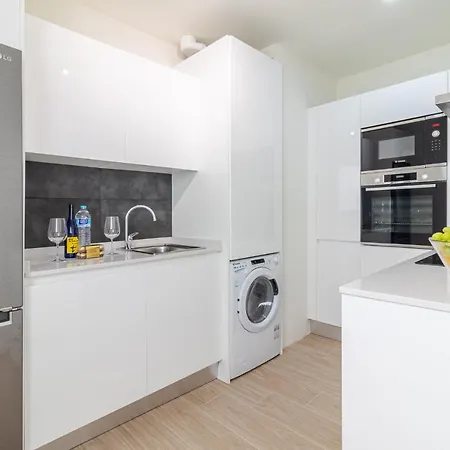 Brand New With Ocean & Volcano Views Apartamento